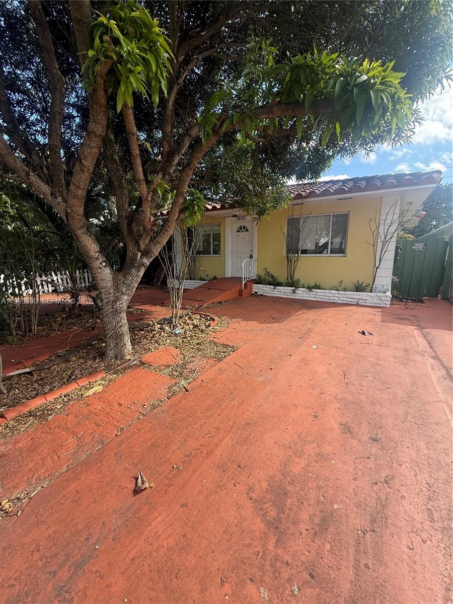 HOLLYWOOD - Residential