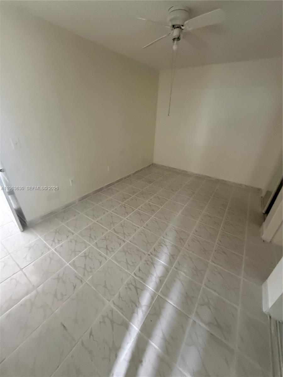 HOLLYWOOD - Residential