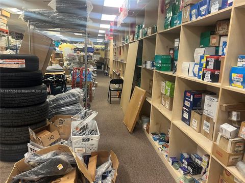 Lauderdale Lakes FL 33311