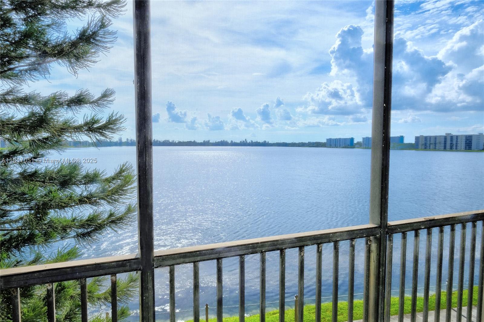 LAKE EMERALD CONDOMINIUM - Residential