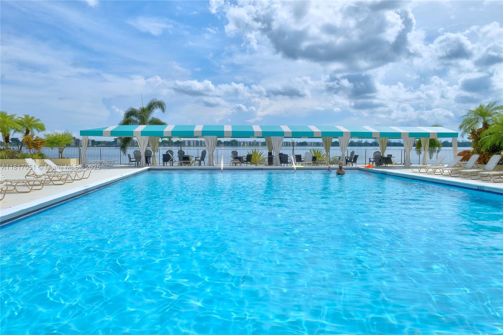 LAKE EMERALD CONDOMINIUM - Residential