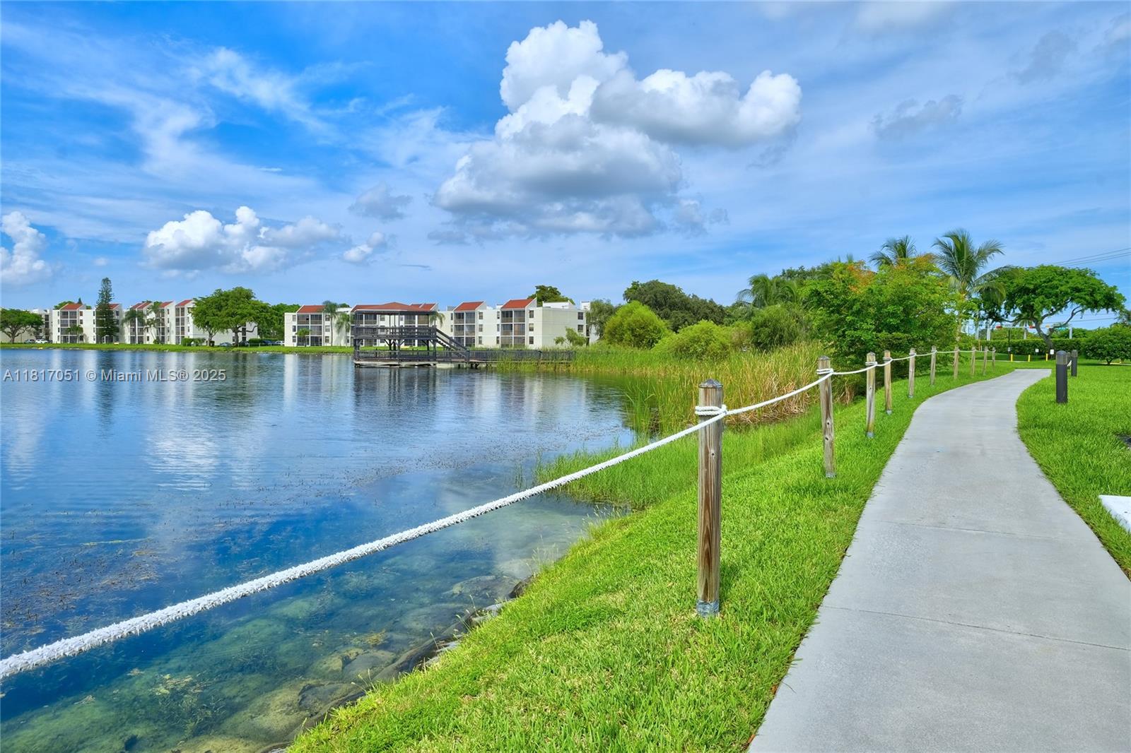 111 Lake Emerald Dr 307