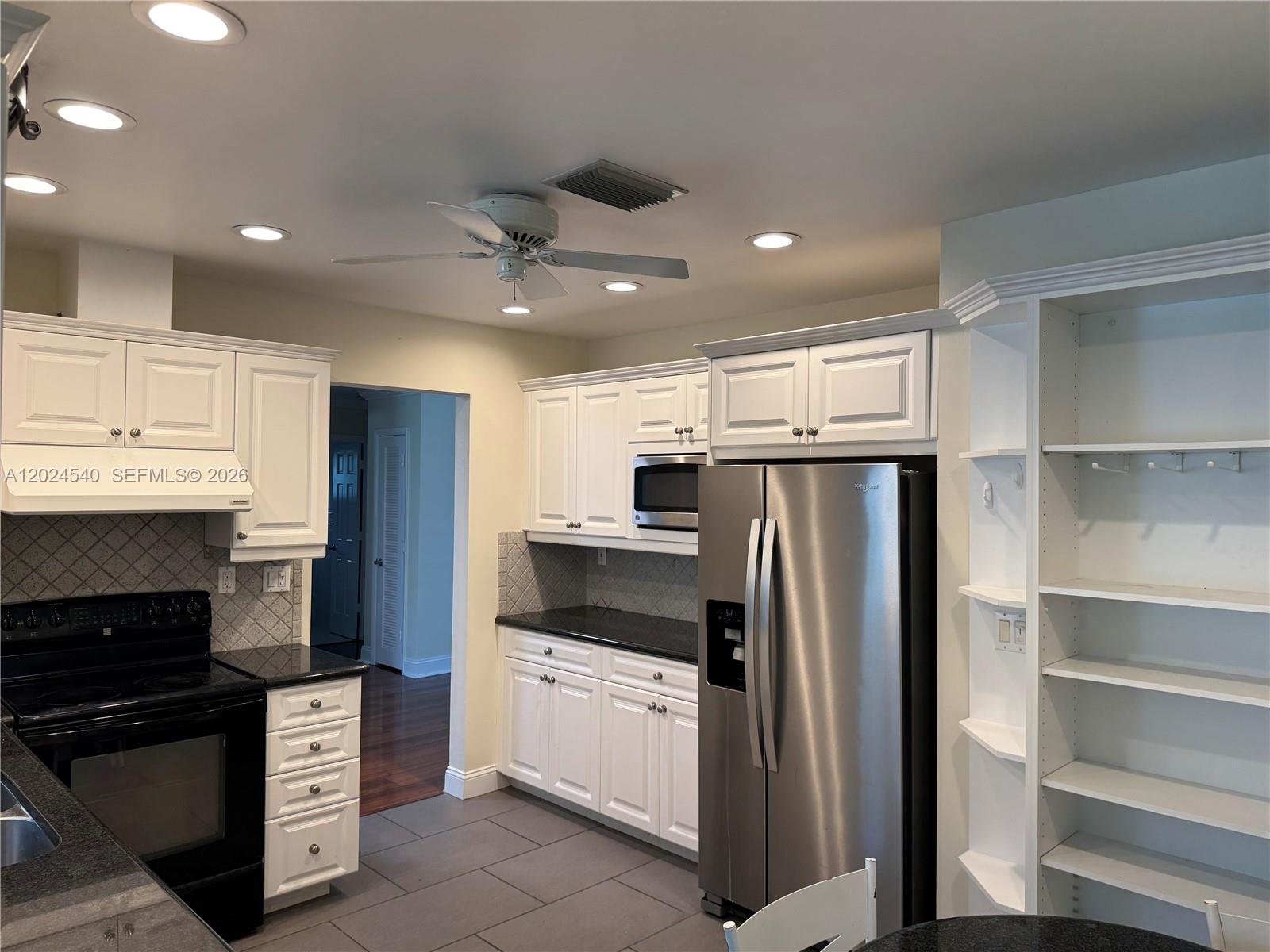 TAMARAC HILLS 1ST SEC - Residential Lease