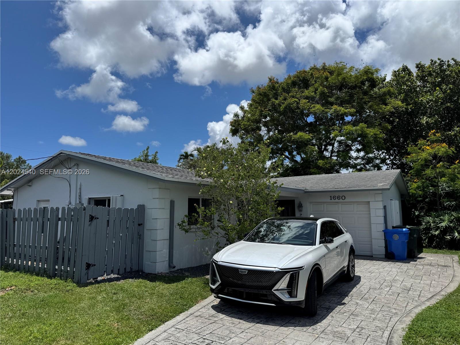 TAMARAC HILLS 1ST SEC - Residential Lease