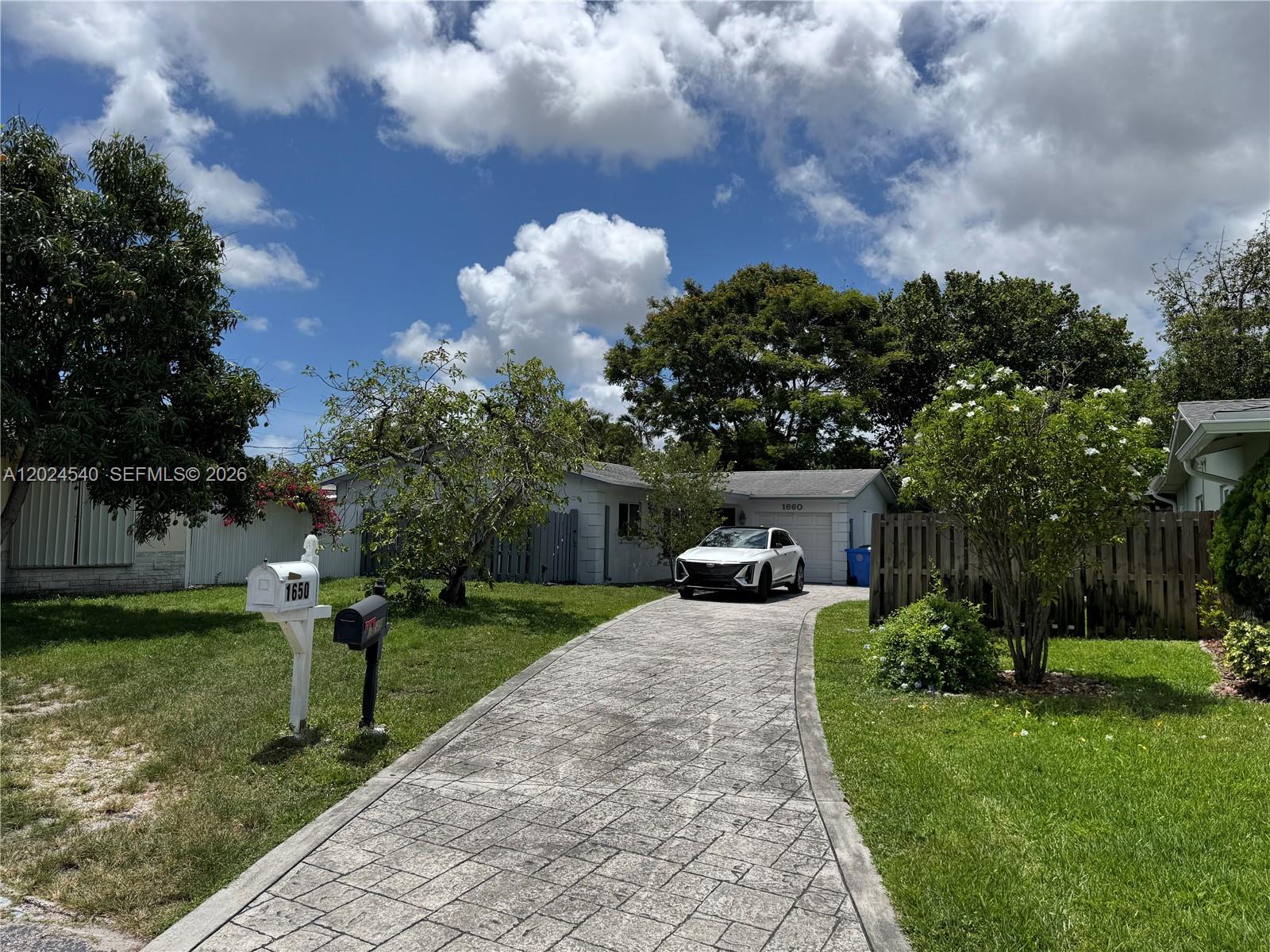 TAMARAC HILLS 1ST SEC - Residential Lease