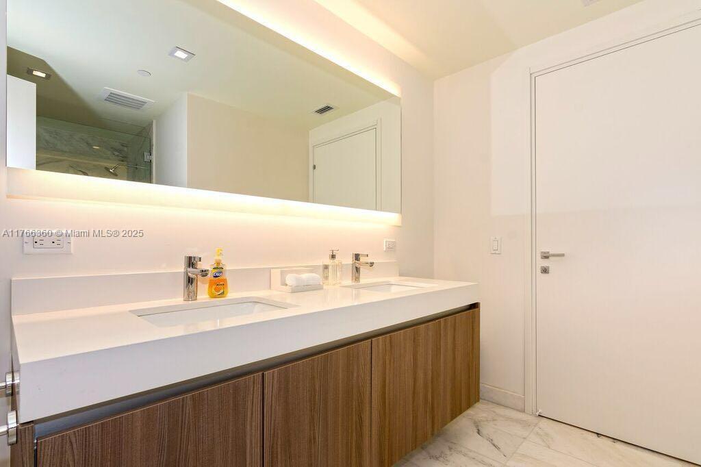 TIFFANY HOUSE CONDO - Residential