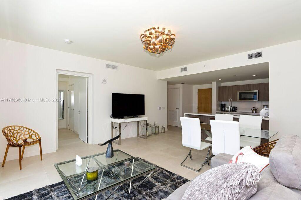 TIFFANY HOUSE CONDO - Residential