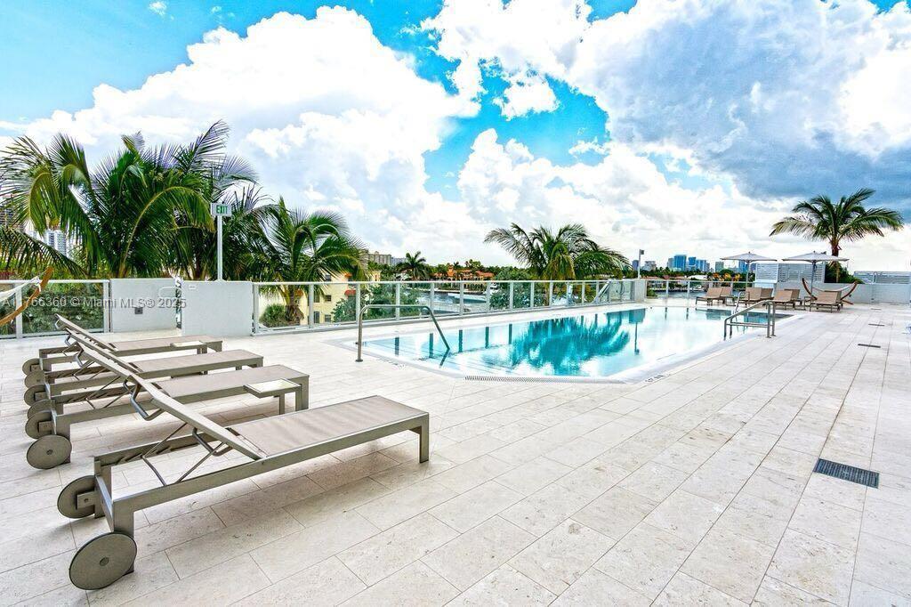 TIFFANY HOUSE CONDO - Residential
