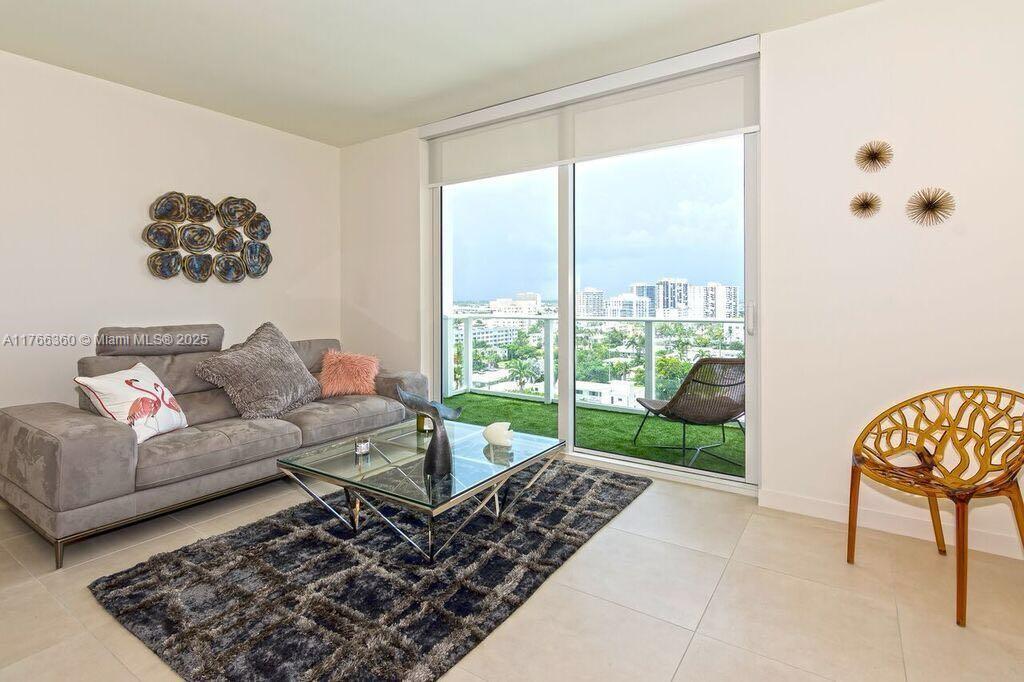 TIFFANY HOUSE CONDO - Residential