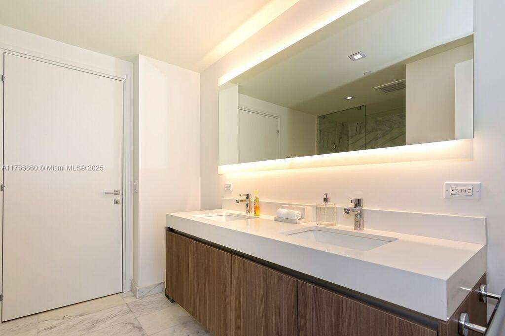 TIFFANY HOUSE CONDO - Residential