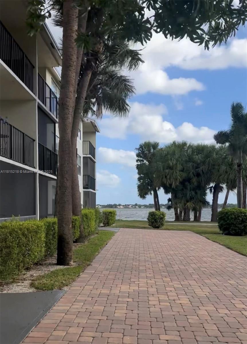 CLEAR LAKE CLUB CONDO - Residential Lease