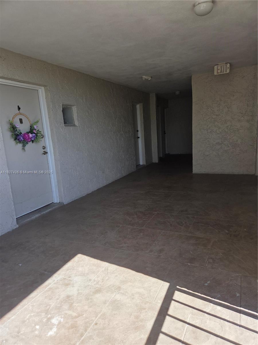 DADELAND GROVE CONDO - Residential
