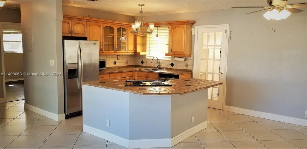 Photo of 5941 NE 22nd Ter, Fort Lauderdale, FL 33308 (MLS # A11408063)