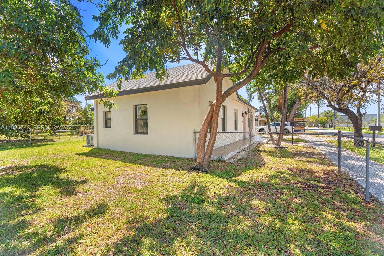 GLENDALE LAWNS REV PLAT - Residential Lease