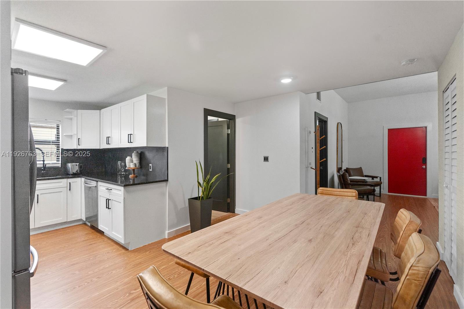 GLENDALE LAWNS REV PLAT - Residential Lease