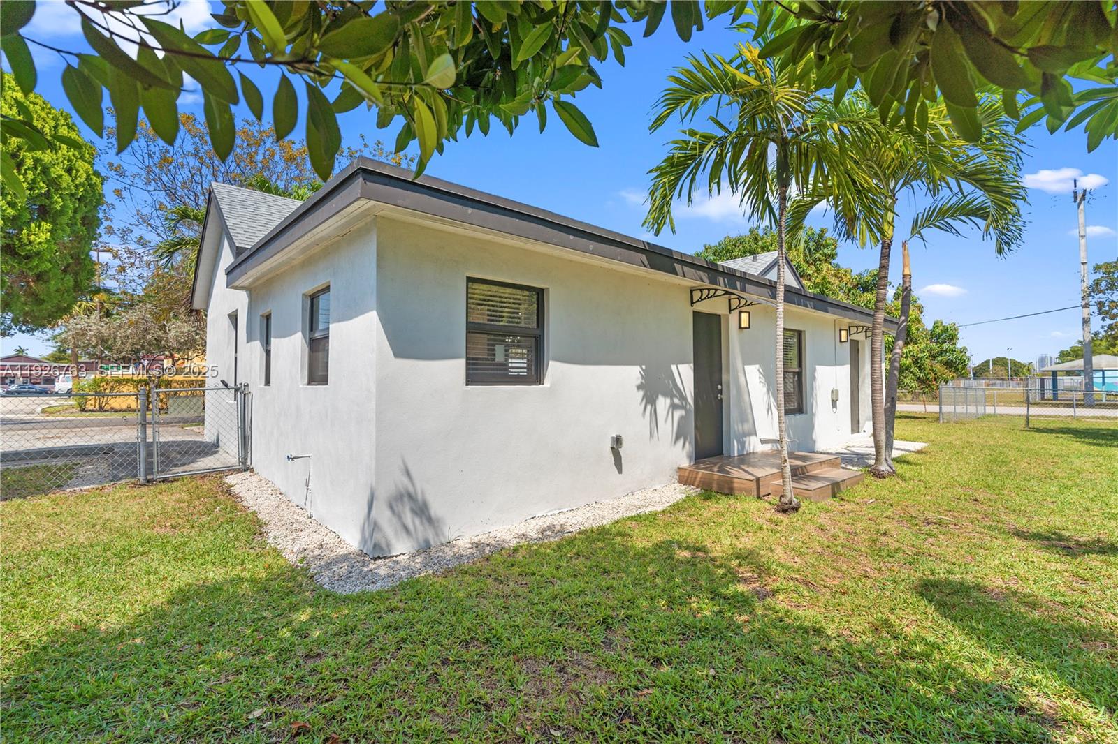 GLENDALE LAWNS REV PLAT - Residential Lease