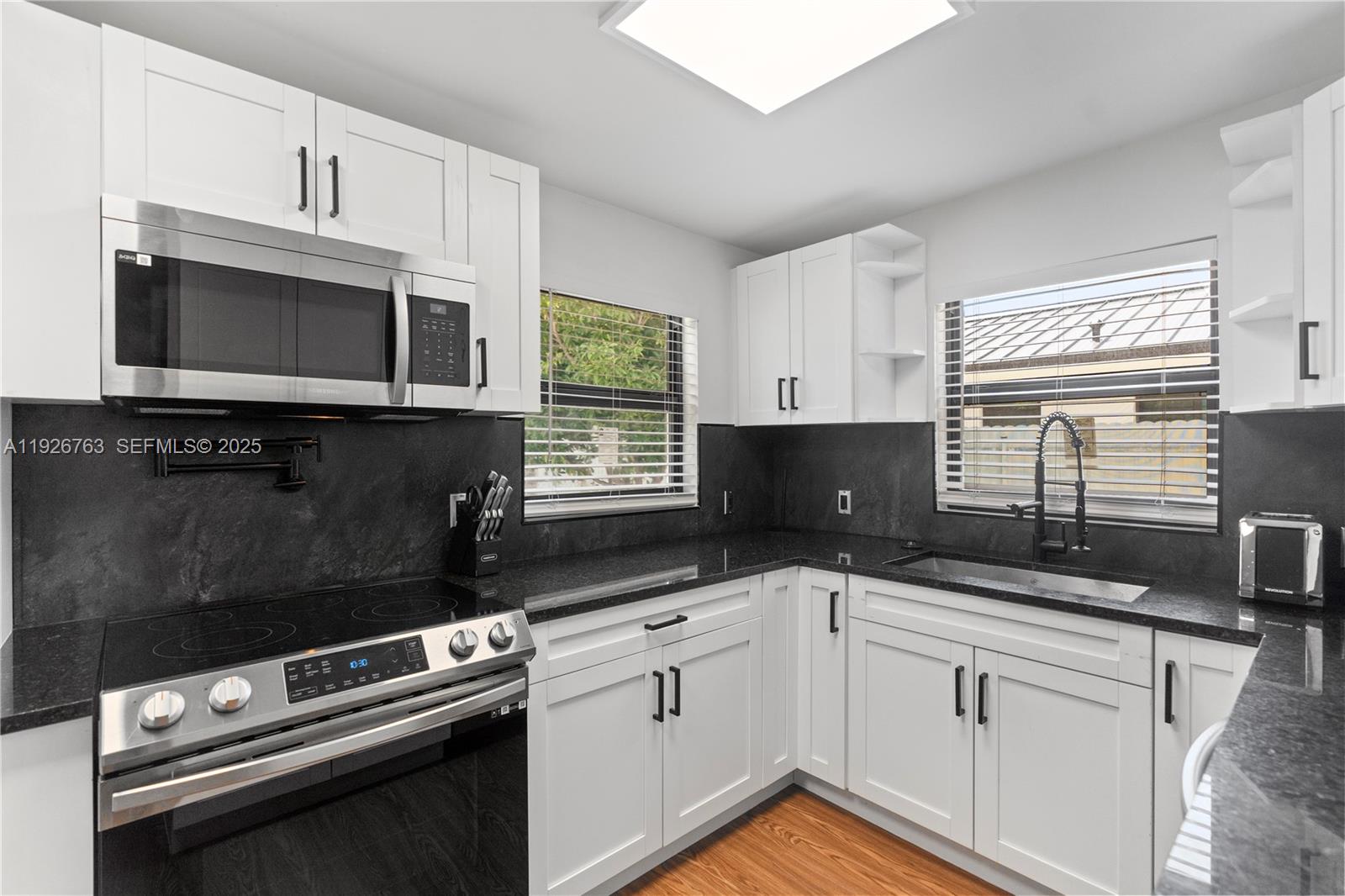 GLENDALE LAWNS REV PLAT - Residential Lease