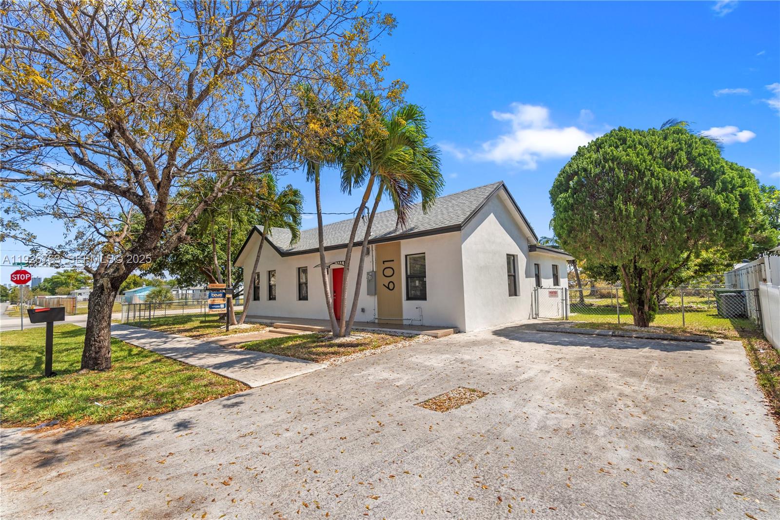 GLENDALE LAWNS REV PLAT - Residential Lease