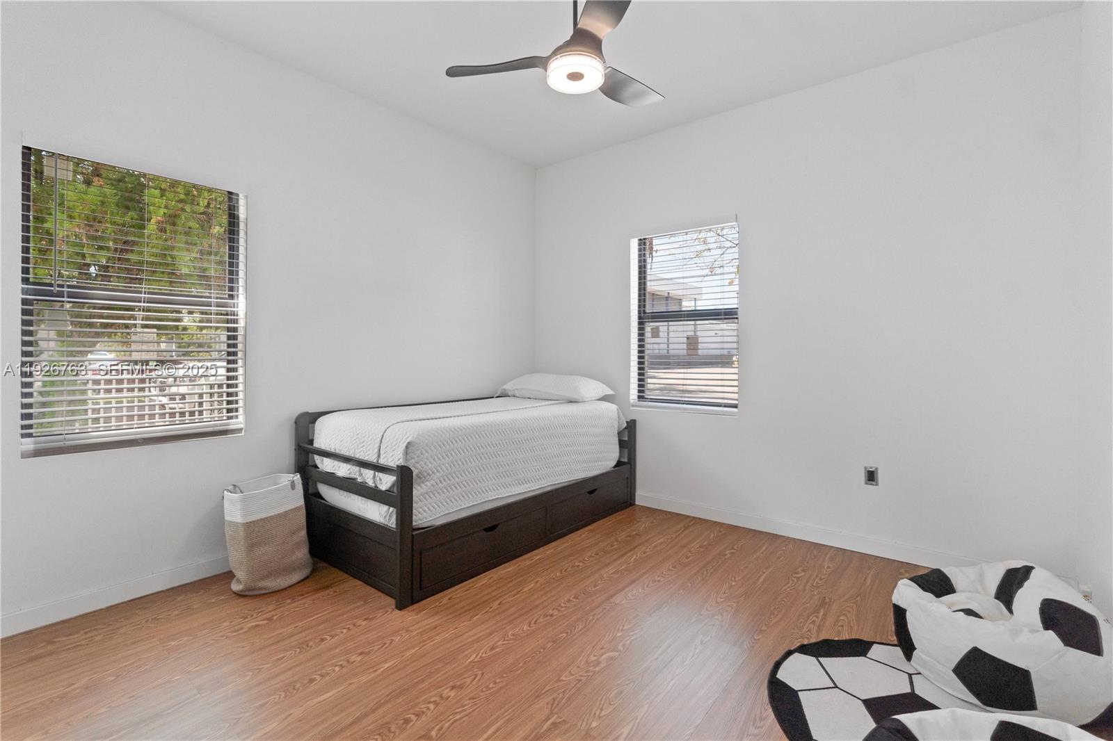 GLENDALE LAWNS REV PLAT - Residential Lease