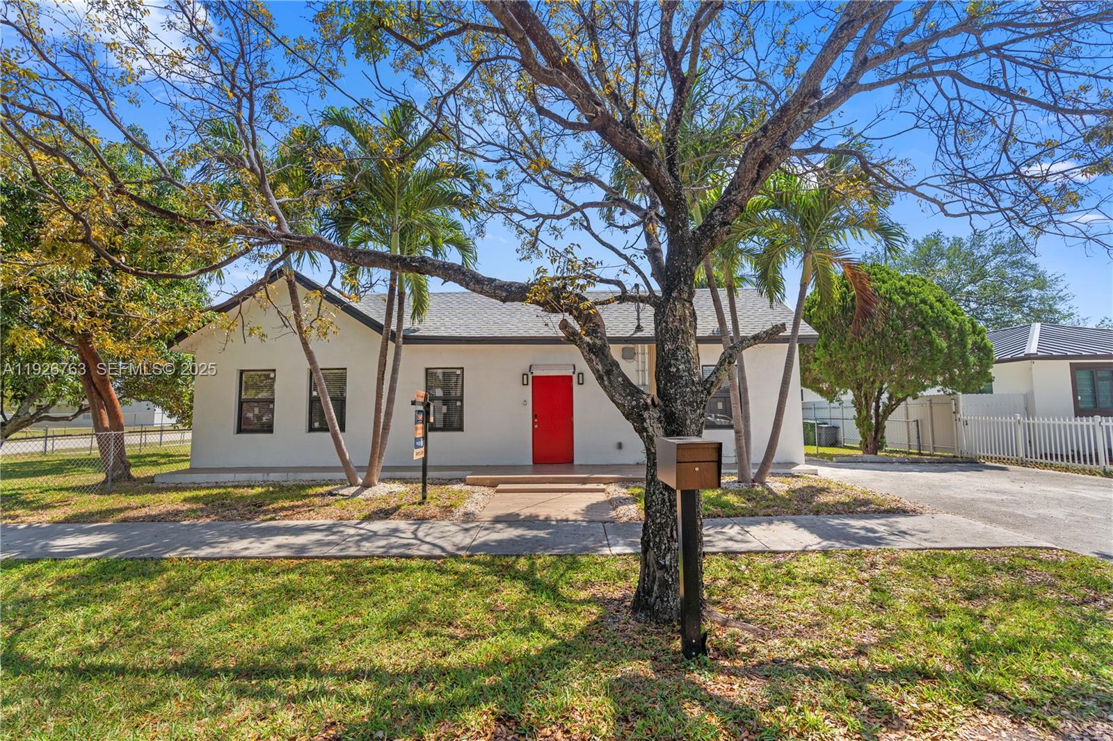 GLENDALE LAWNS REV PLAT - Residential Lease