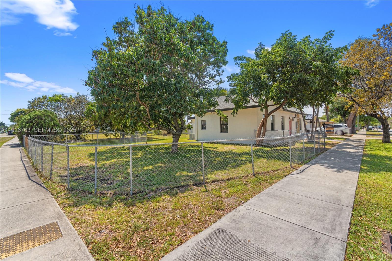 GLENDALE LAWNS REV PLAT - Residential Lease