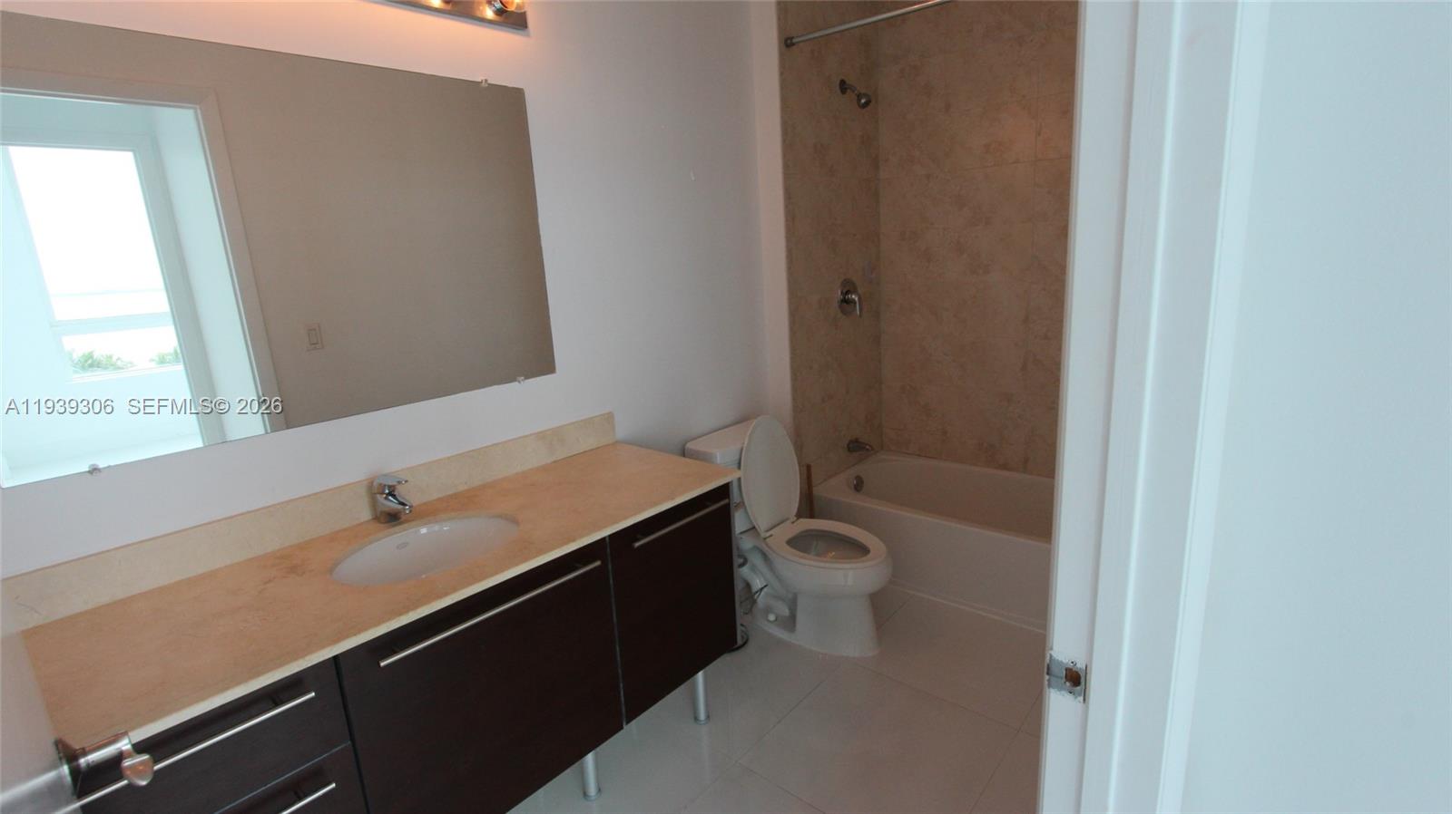 1900 N Bayshore Dr 804