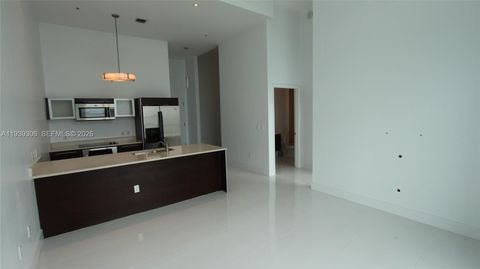 1900 N Bayshore Dr 804 Miami FL 33132