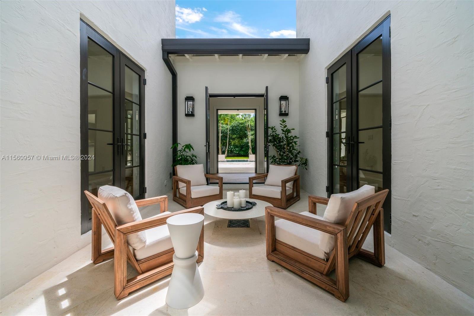 STONEGATE - Residential