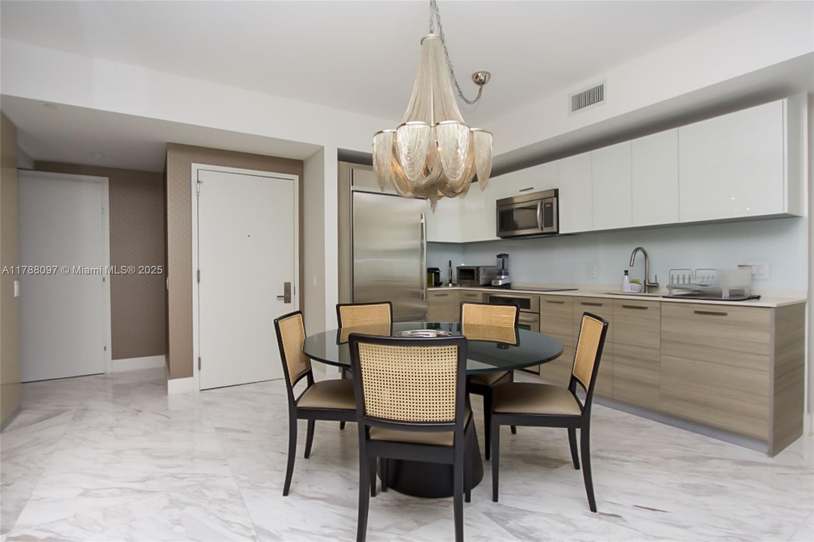 1300 Brickell Bay Dr 3102