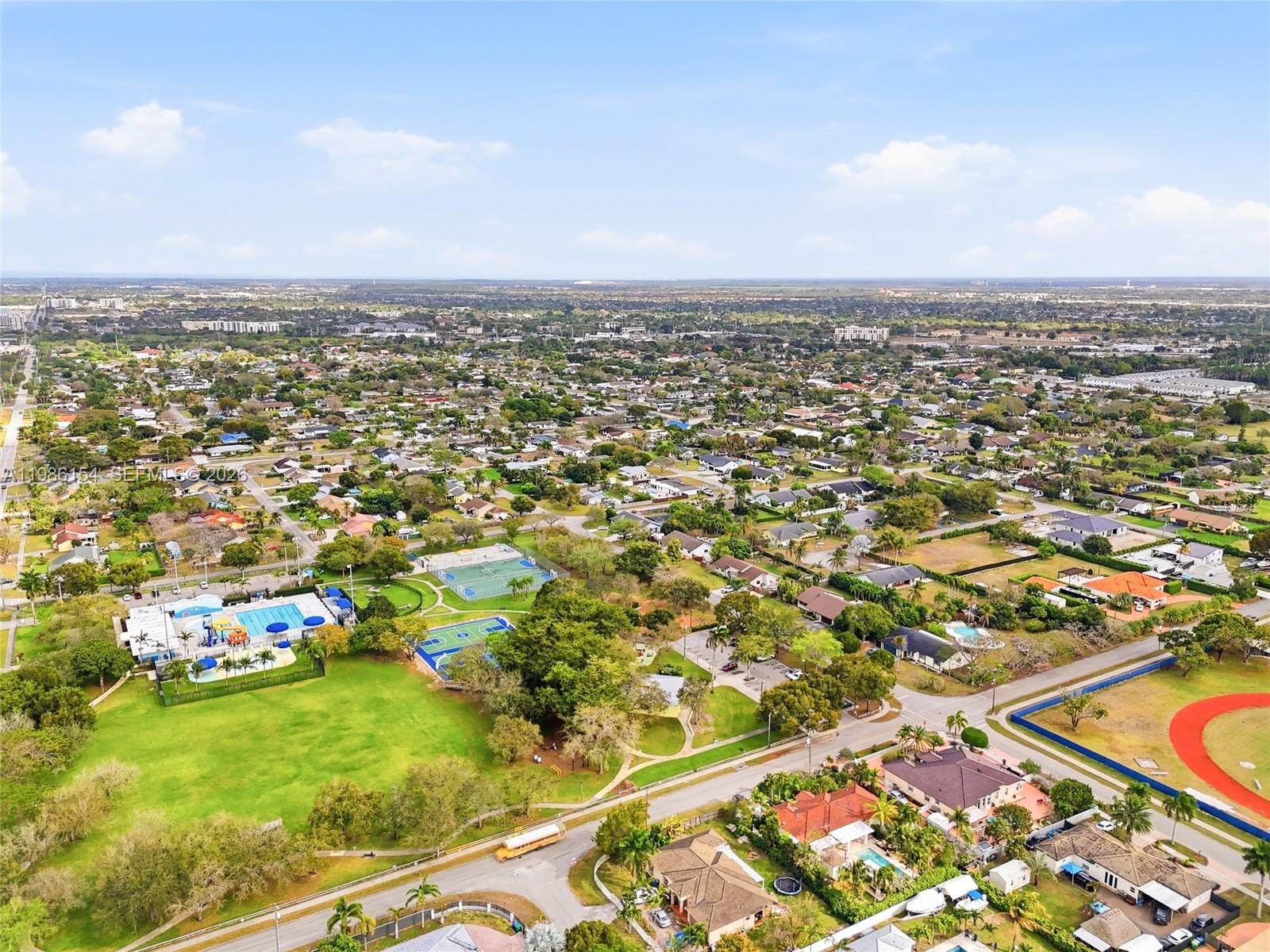 05 57 39 N110FT OF E120FT - Land