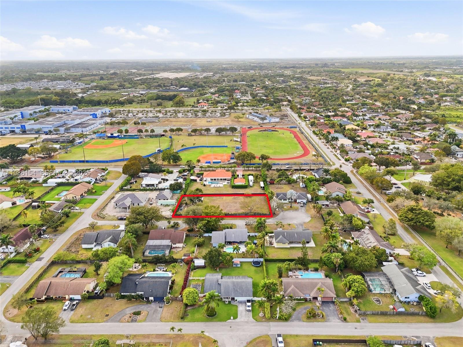 05 57 39 N110FT OF E120FT - Land