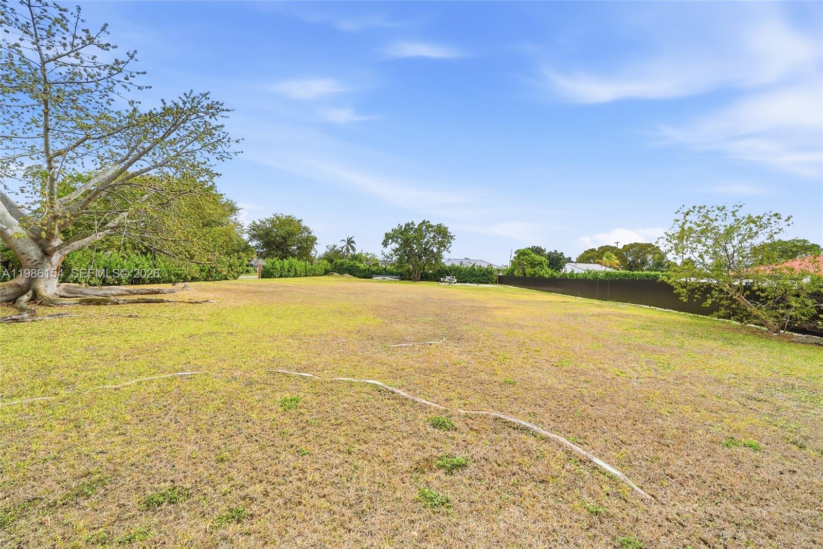 05 57 39 N110FT OF E120FT - Land