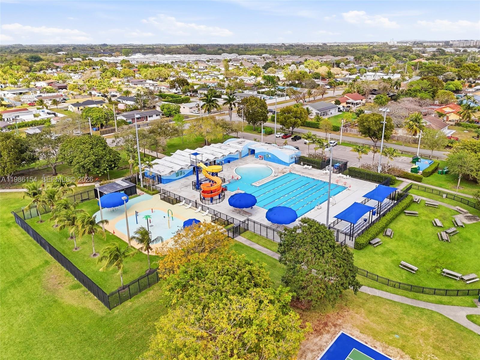 05 57 39 N110FT OF E120FT - Land