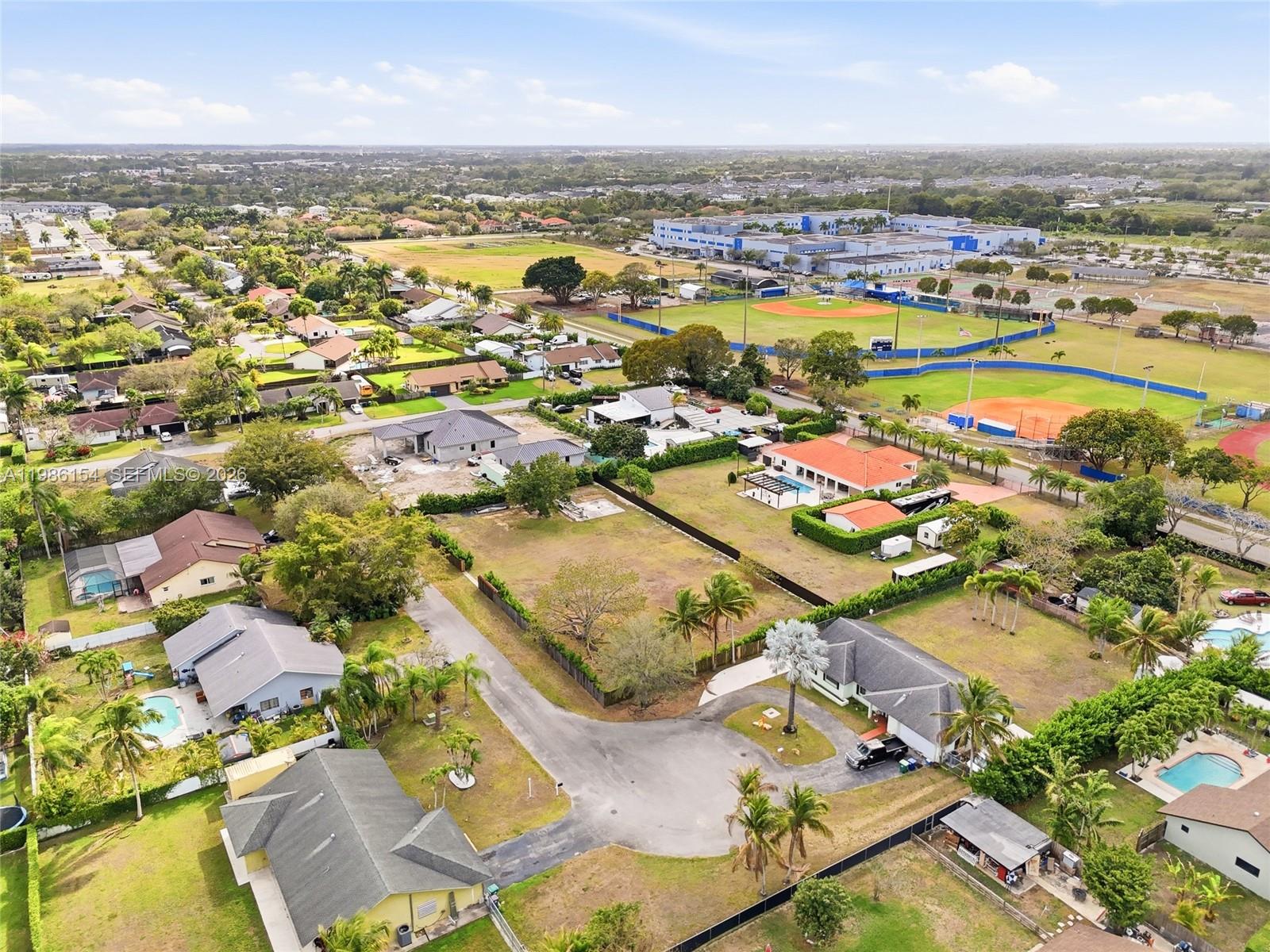 05 57 39 N110FT OF E120FT - Land