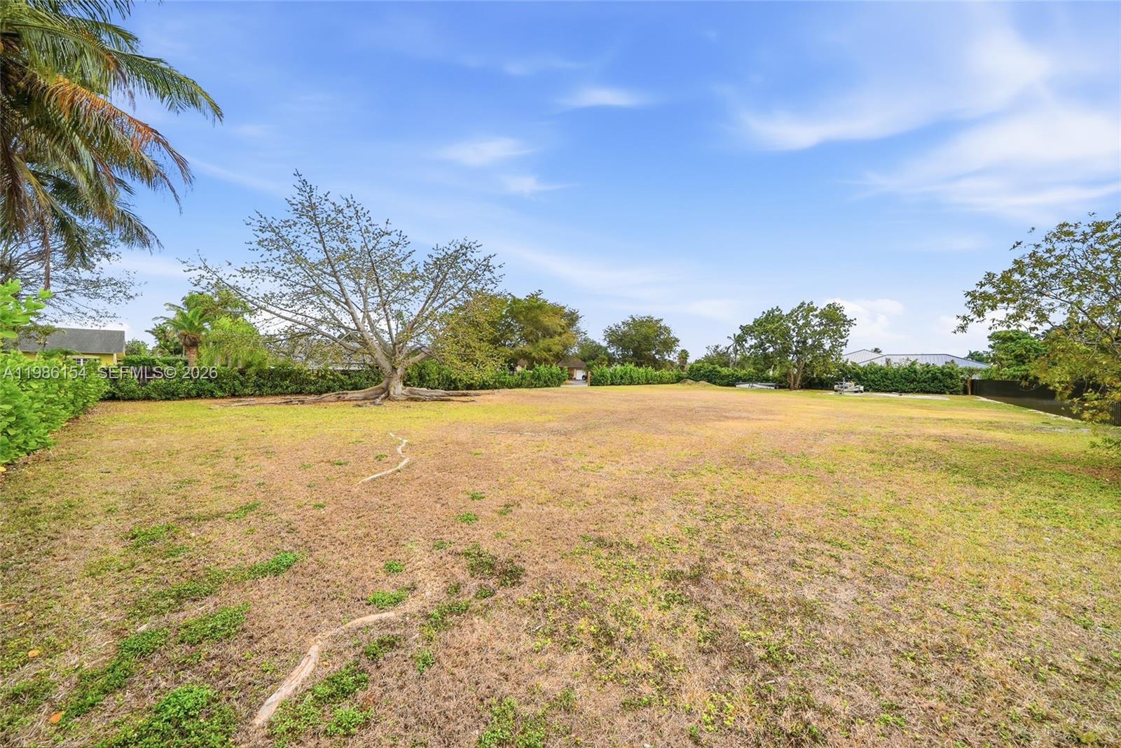 05 57 39 N110FT OF E120FT - Land