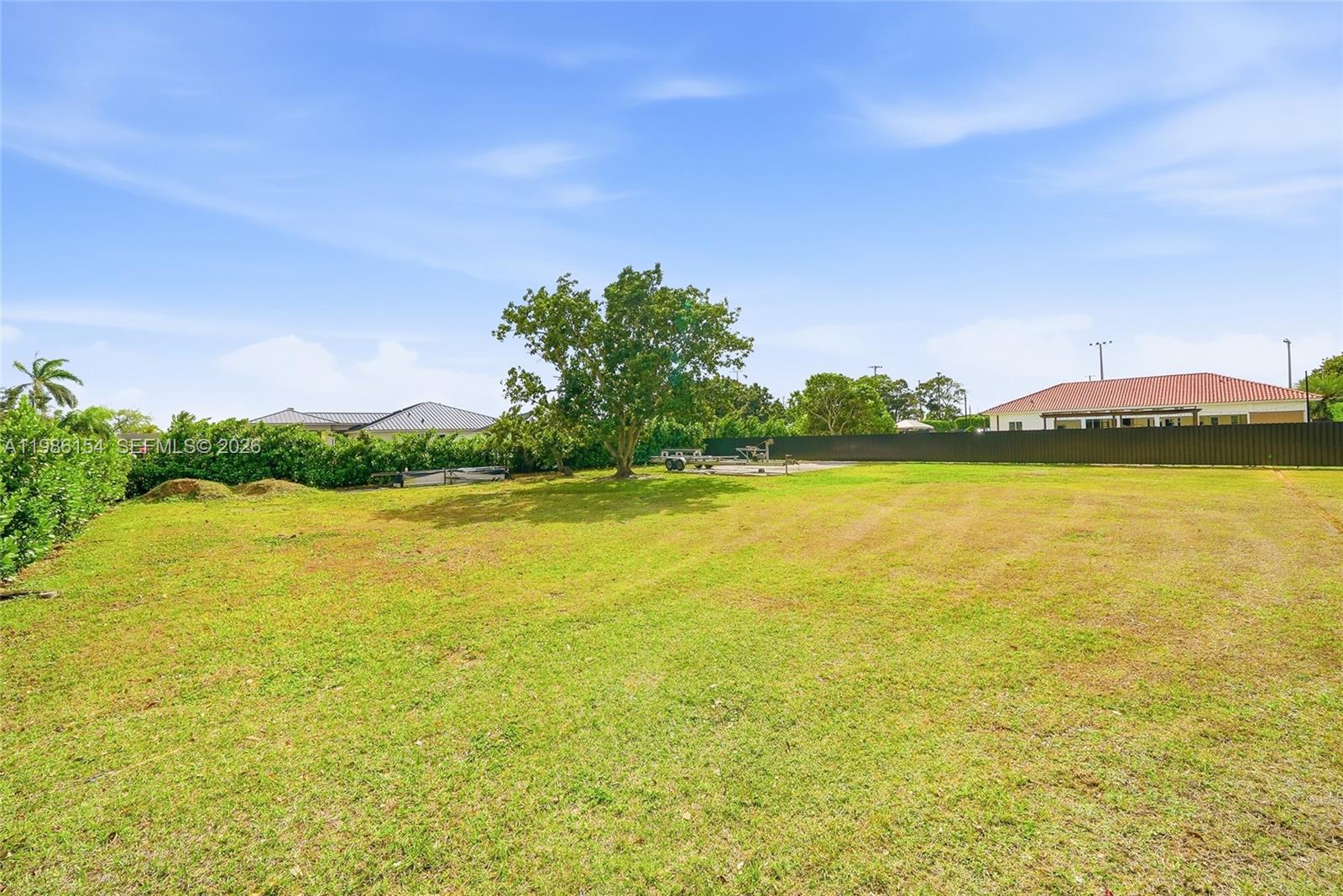 05 57 39 N110FT OF E120FT - Land