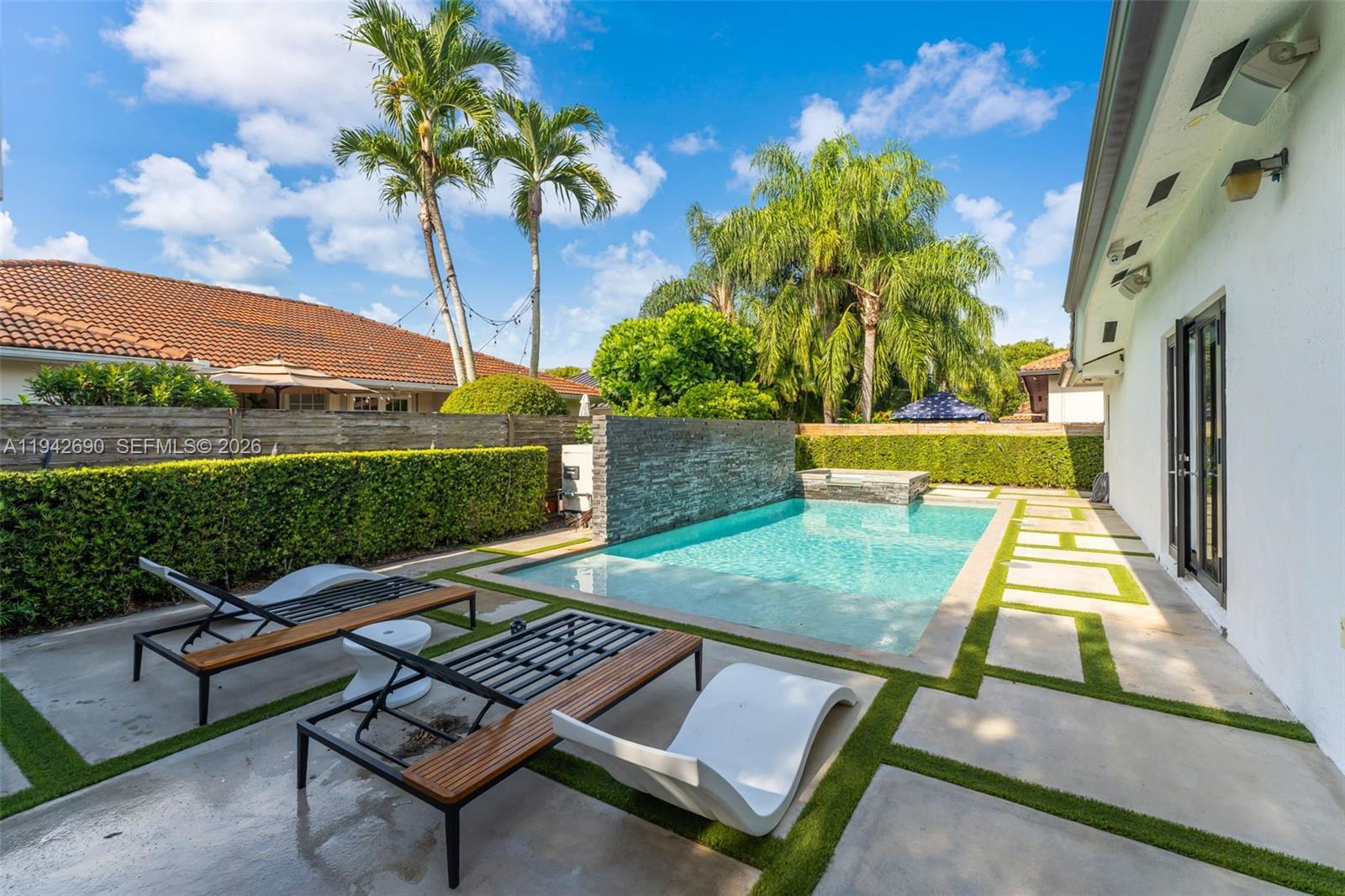 GARDEN HILLS SUB - Residential