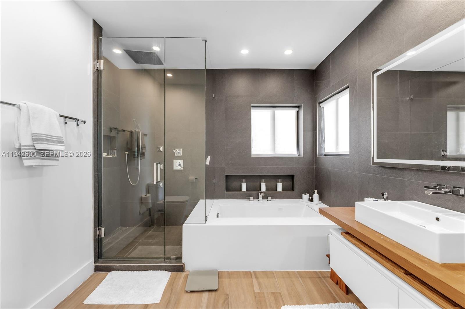 GARDEN HILLS SUB - Residential