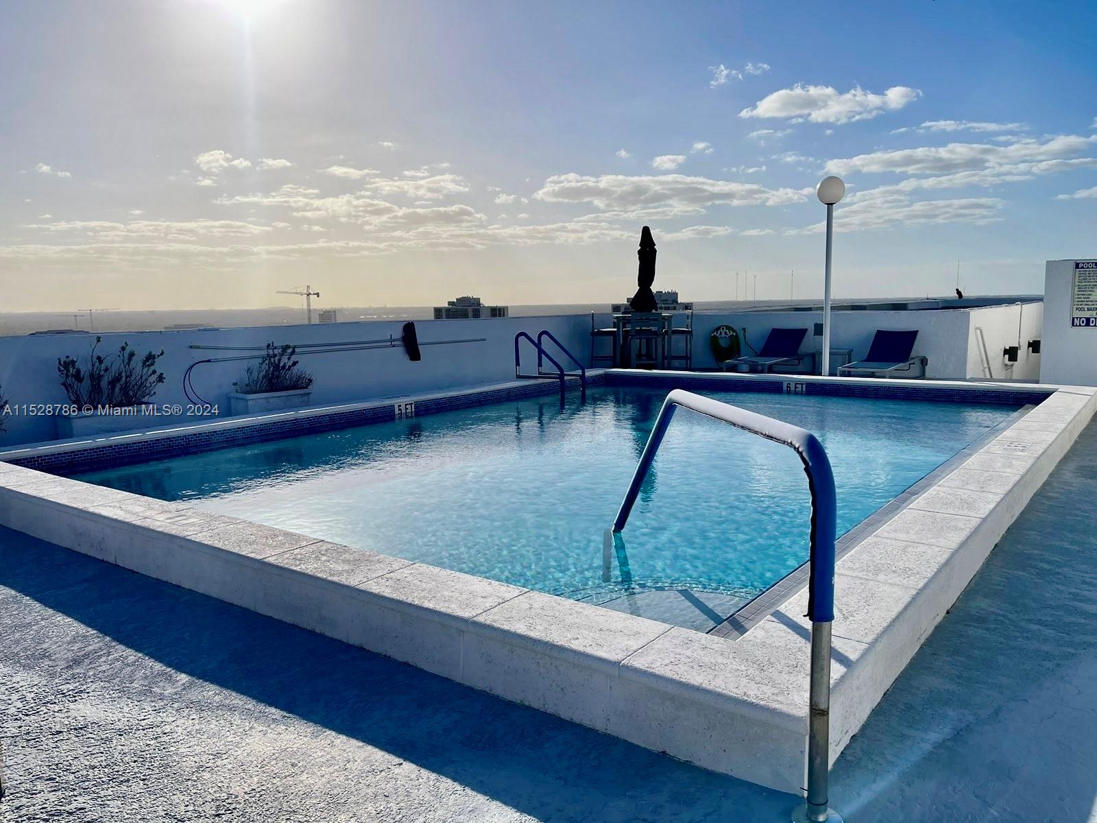 DELVISTA TOWERS CONDO - Residential