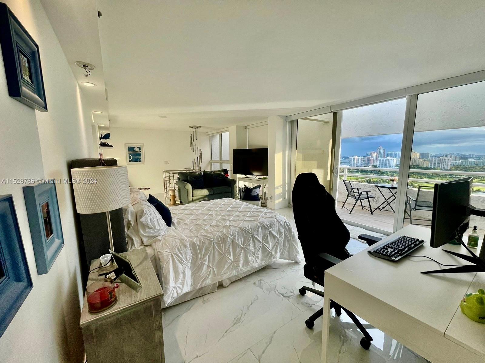 DELVISTA TOWERS CONDO - Residential