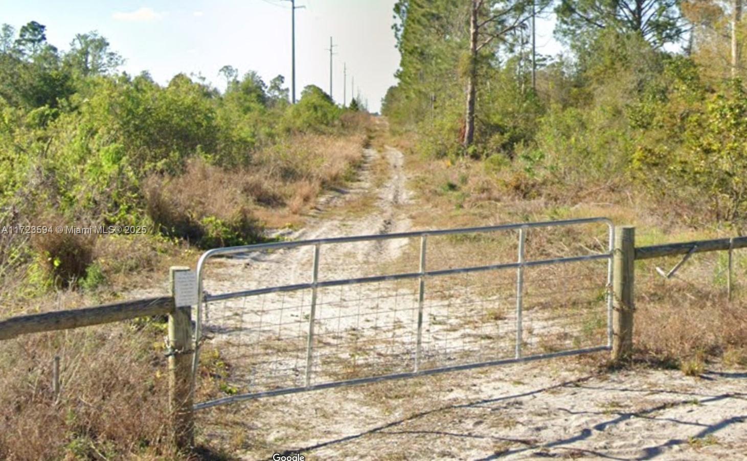 HIGHLANDS PARK - Land