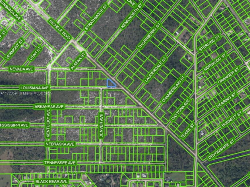 HIGHLANDS PARK - Land