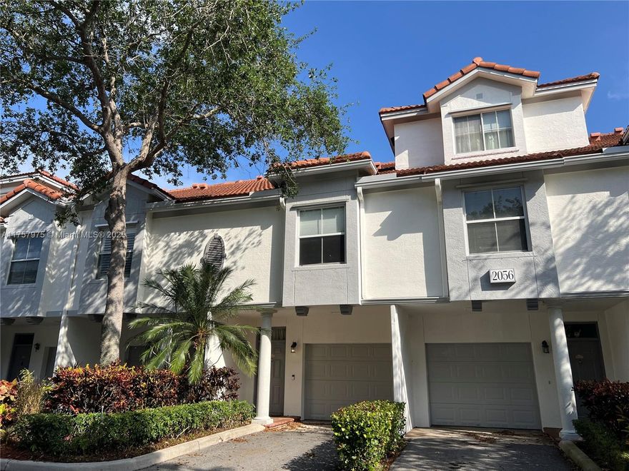 This pretty unit in amazing gated community, primary bedroom has updated wood-look flooring, will be freshly painted and ready to go. Great split floorplan, open design and pretty kitchen make this a comfortable home. Community amenities, all appliances including washer and dryer, and a screened balcony with a pleasant view. FPM residents are enrolled in a Resident Benefits Package for $60.00/mo - includes renter’s insurance, HVAC filter delivery, on-demand pest control, $1M Identity Protection, utility concierge, rewards program. Details upon application.