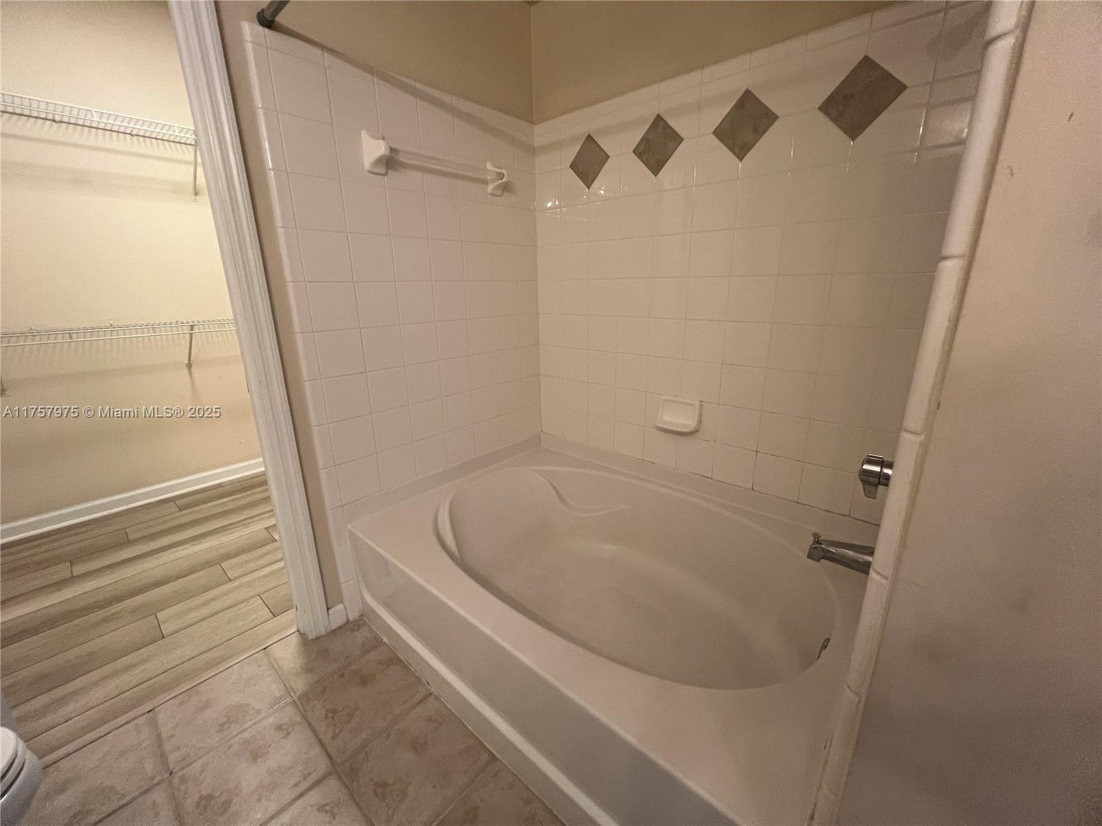 TIERRA VERDE - Residential Lease
