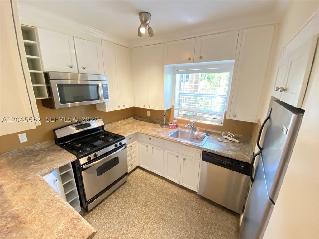 Photo of 115 NE 14th Ave #1, Fort Lauderdale, FL 33301 (MLS # A12045532)