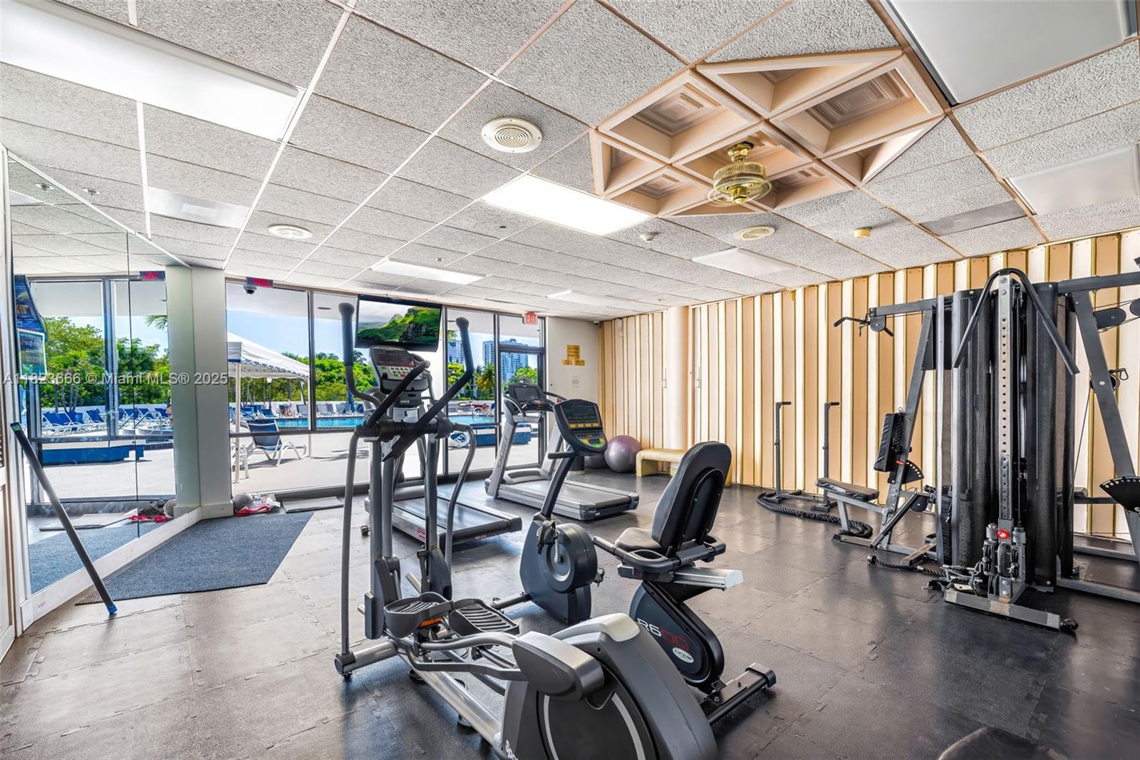 FLAMENCO CONDO TOWER I - Residential