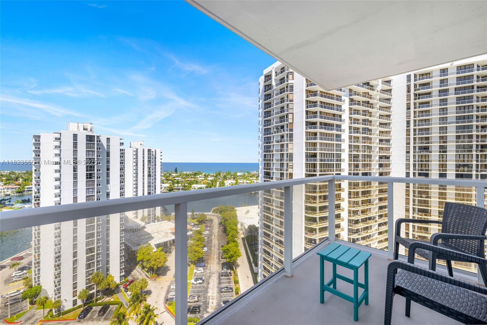 FLAMENCO CONDO TOWER I - Residential