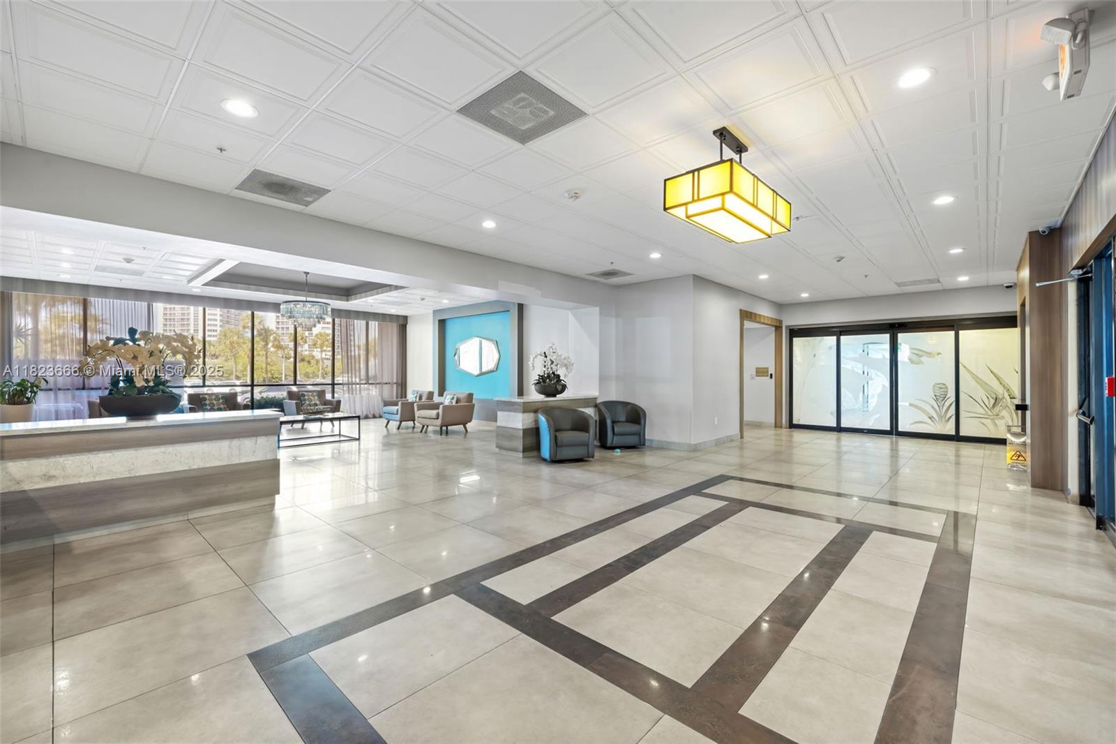 FLAMENCO CONDO TOWER I - Residential