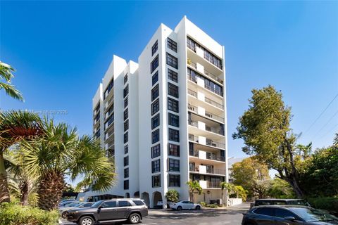 77 Crandon Blvd 5B Key Biscayne FL 33149