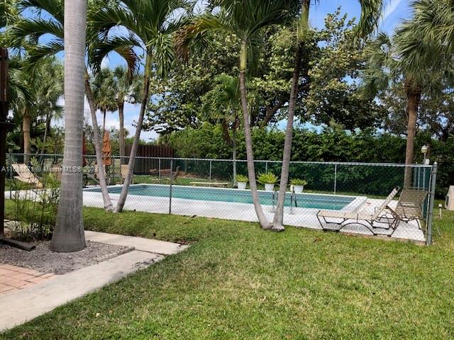 PALM HILL - Residential Lease